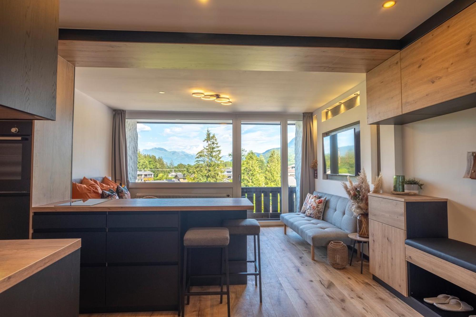 Suite Apartment Modern Getaway - Neu Renoviert - Strobl Am Wolfgangsee ストローブル エクステリア 写真